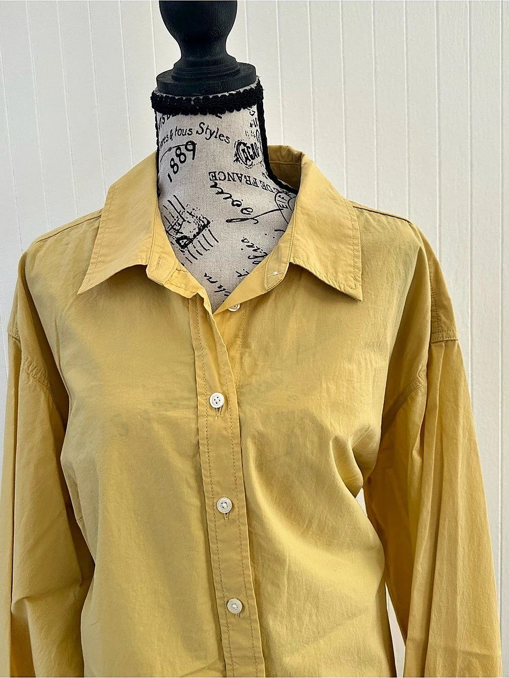 Universal Threads Yellow Button Down Shirt XXL